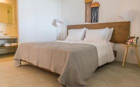 Isalos Sea View Studios